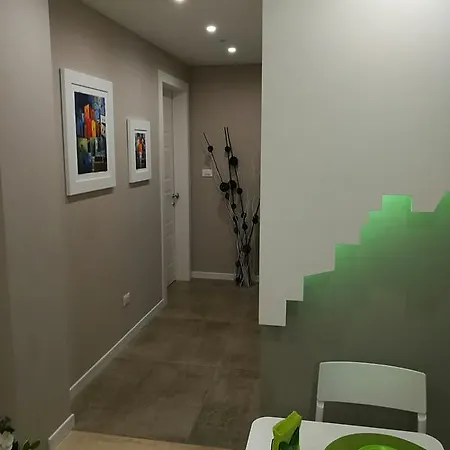 Frammenti 4* ماتيرا