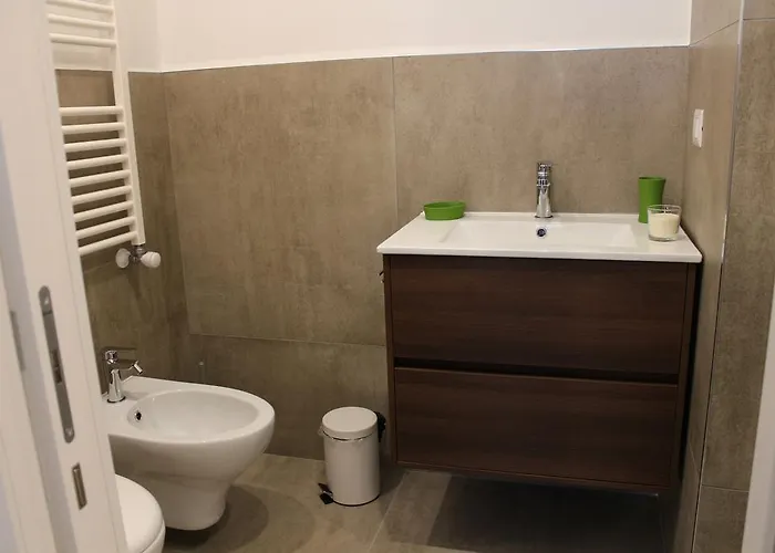 Pensión Frammenti 4*